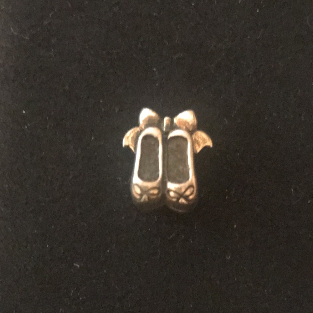 Chamilia ballet slippers charm